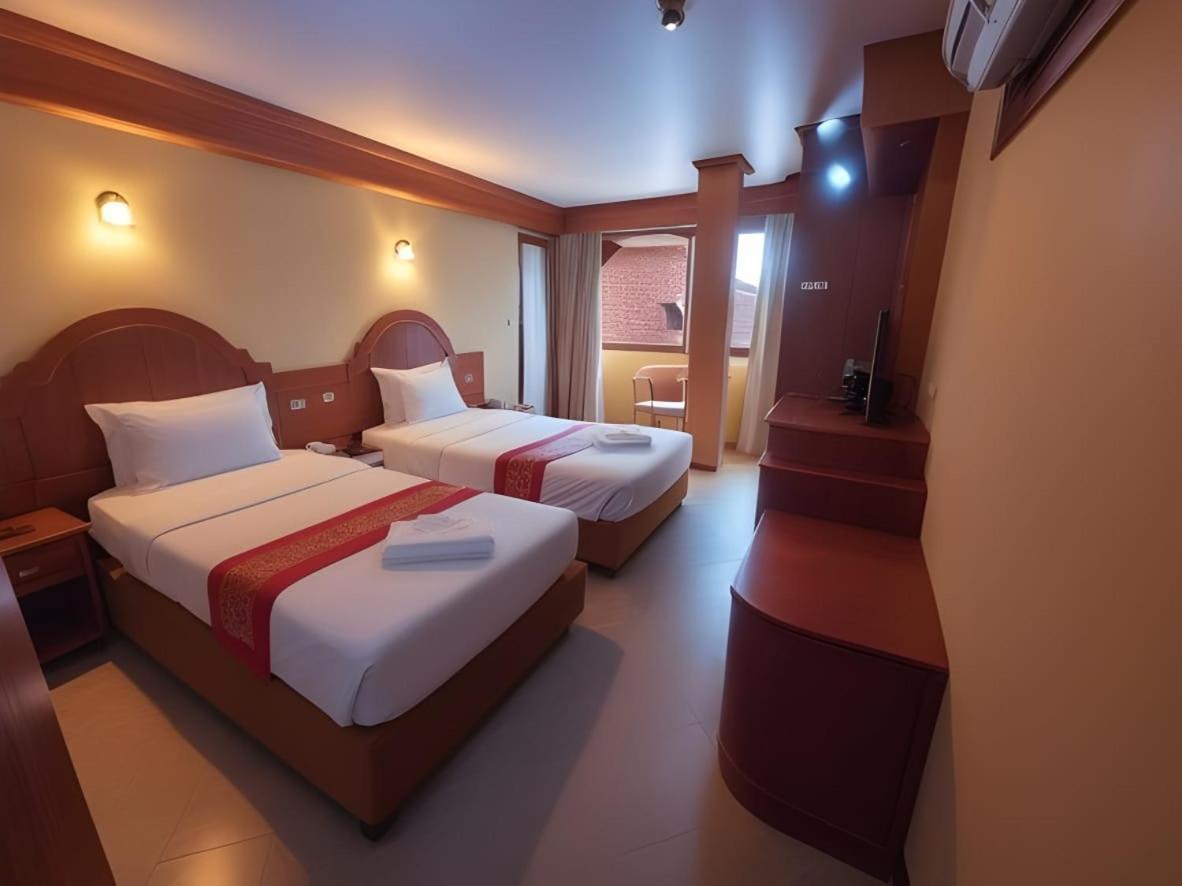 Hack Patong Beach Hotel Номер фото